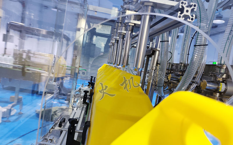 4�^�Q�ع��b�C-�Ͼ�Һ�w���Ϲ��b�C