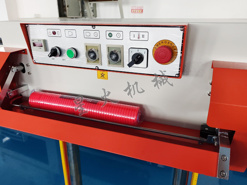 ��ʽ�B�m(x��)��ڙC����(ji��)����չʾ