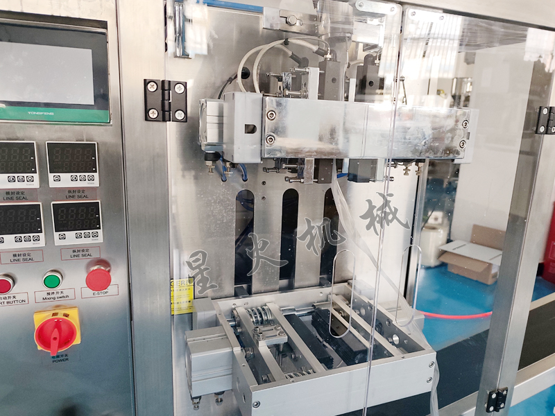 Һ�w�Ԅ�(d��ng)��ڰ��b�C(j��)��(x��)��(ji��)չʾ