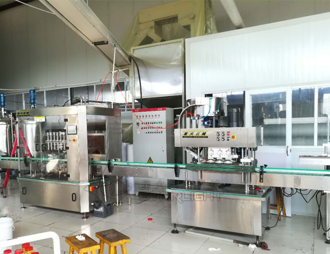 �ǻ���۹��b���w��ڙC(j��)չʾ