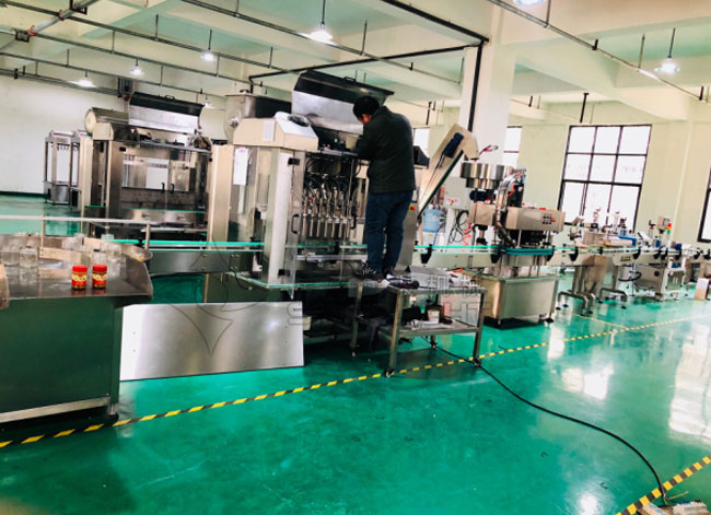 星火番茄醬灌裝生產(chǎn)線設(shè)備展示